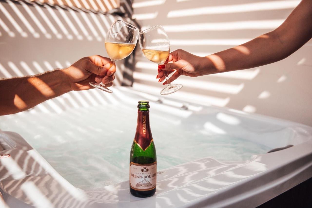 La Suite 176 - Piscine Privee, Spa, Hammam A 兰斯 外观 照片